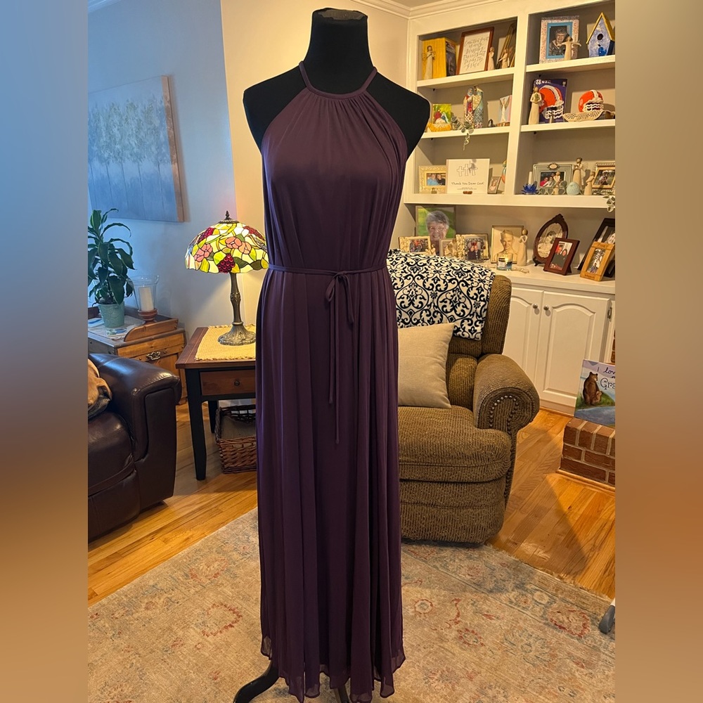 BEAUTIFUL DAVID’S BRIDAL bridesmaid gown